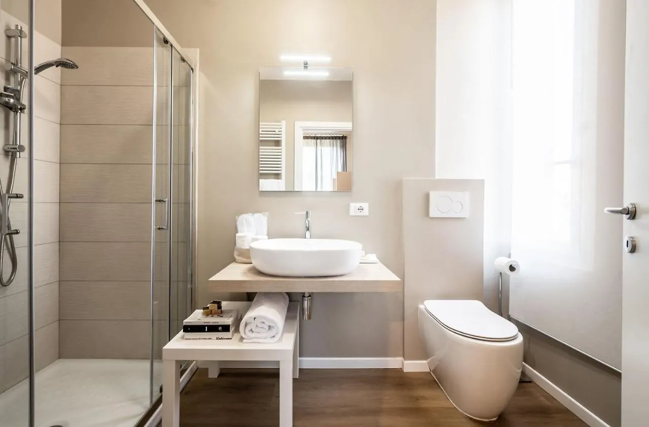 Emilia Suite Essence Modena